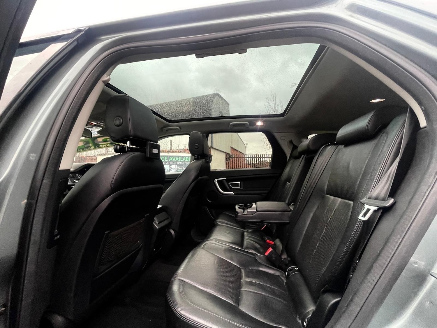 Used Land Rover Discovery Sport 2015 for sale - 76302940: Photo 7