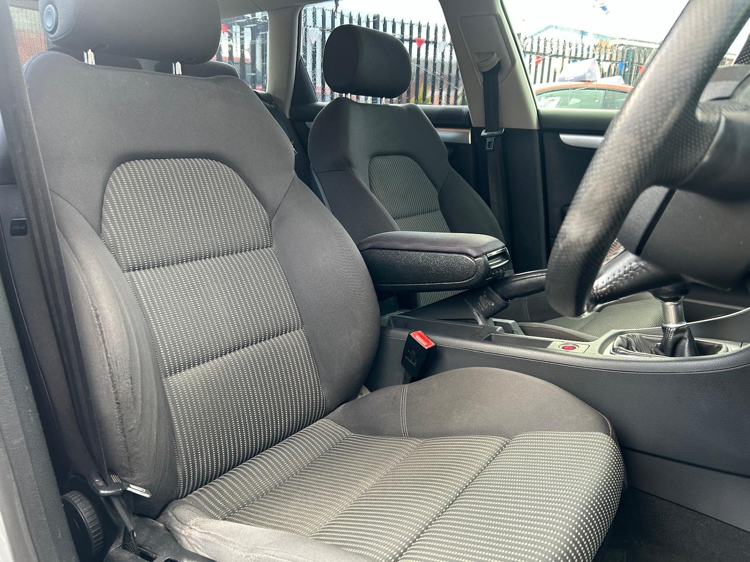 Used Audi A4 2005 for sale - 77653345: Photo 5