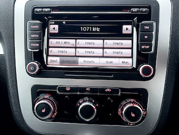 Used Volkswagen Scirocco 2011 for sale - 77367258: Photo