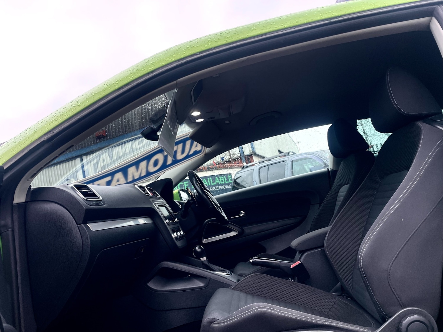 Used Volkswagen Scirocco 2011 for sale - 77367258: Photo 7