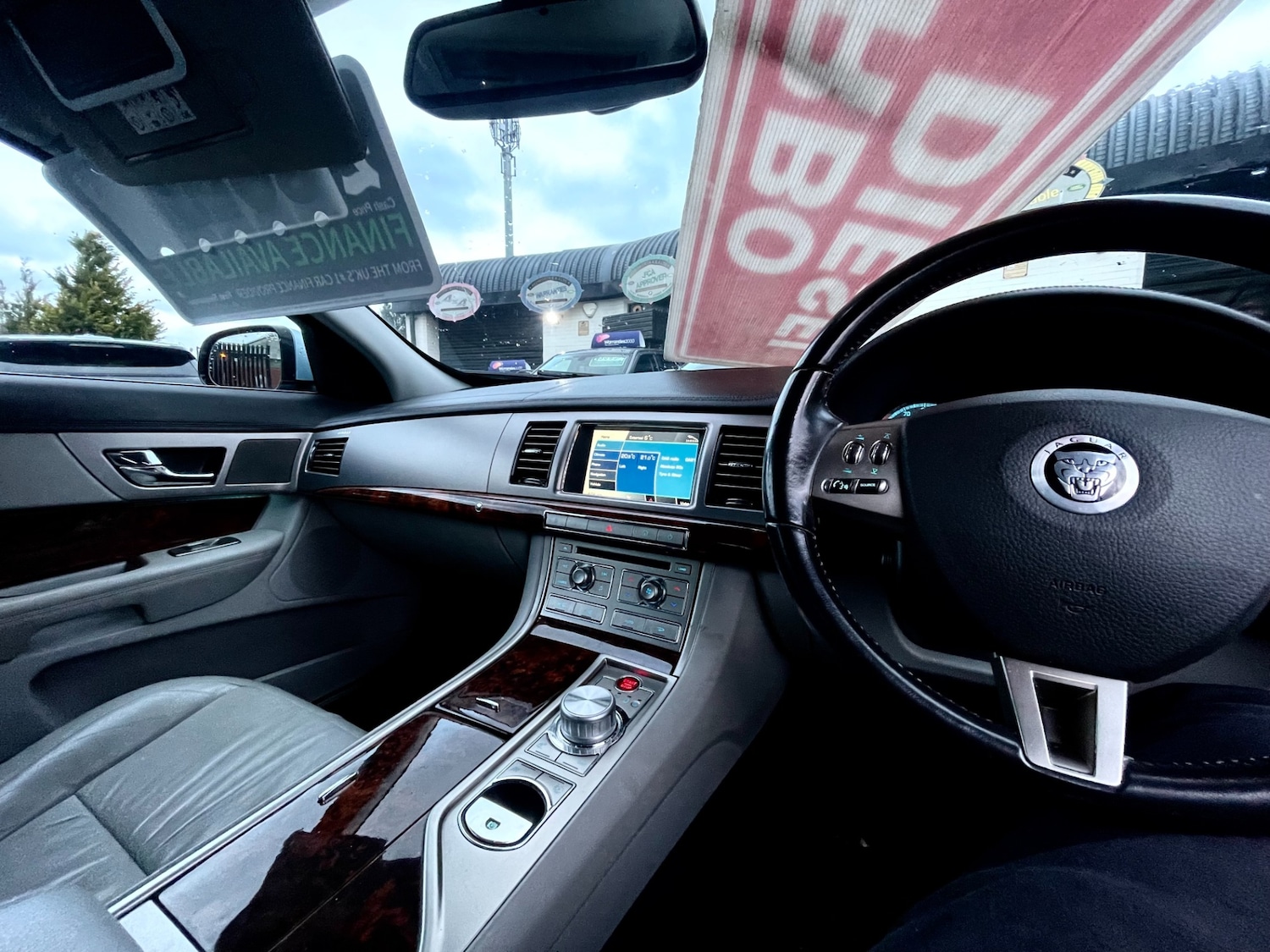 Used Jaguar XF 2011 for sale - 77261969: Photo 7