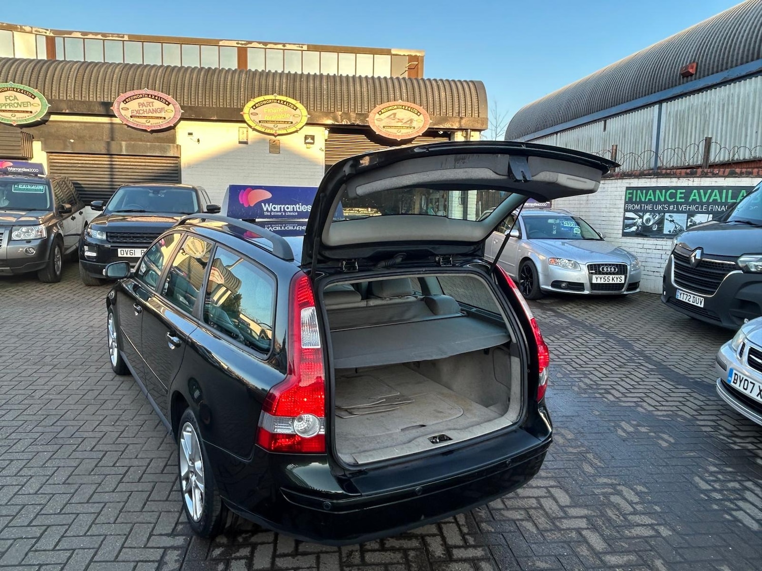 Used Volvo V50 2007 for sale - 77745930: Photo 13