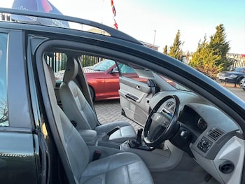 Used Volvo V50 2007 for sale - 77745930: Photo