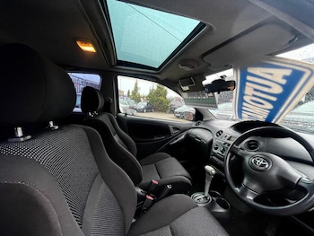 Used Toyota Yaris 2003 for sale - 76302950: Photo