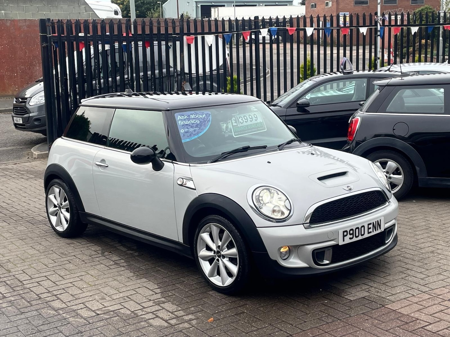 Used MINI Hatch 2012 for sale - 76102534: Photo 1