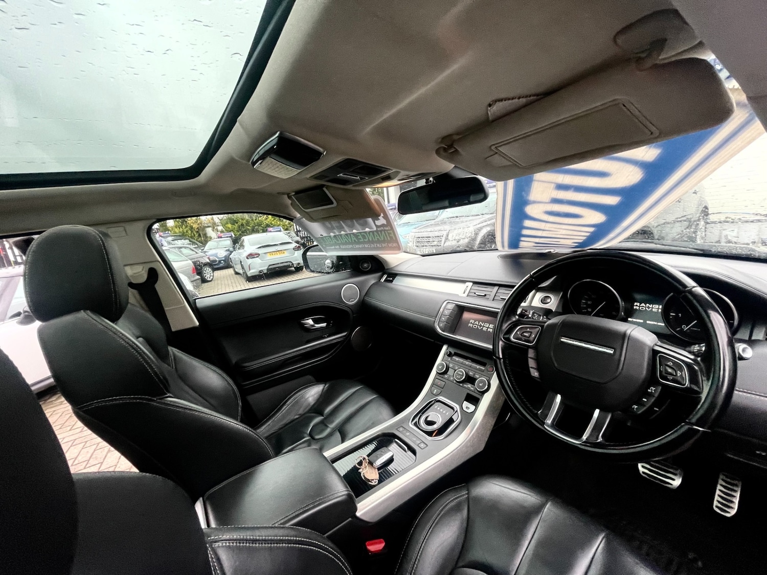 Used Land Rover Range Rover Evoque 2011 for sale - 76302615: Photo 6