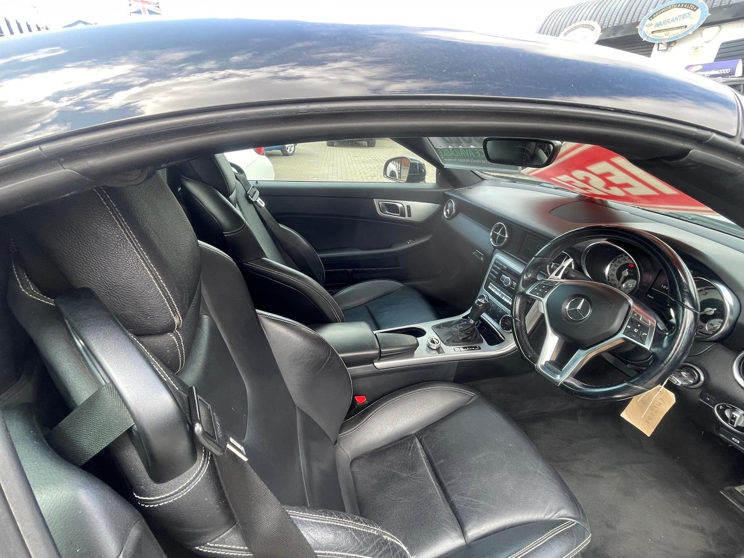 Used Mercedes-Benz SLK 2012 for sale - 76861901: Photo 5