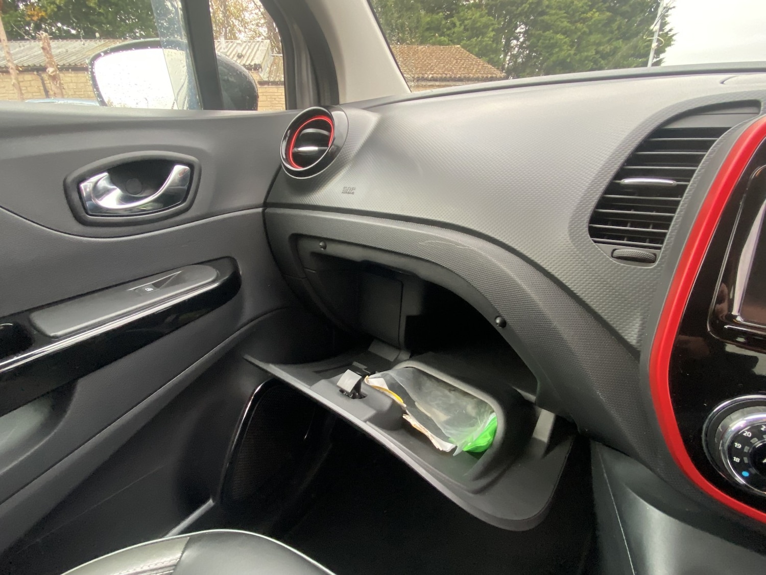 Used Renault Captur 2015 for sale - 76407465: Photo 13