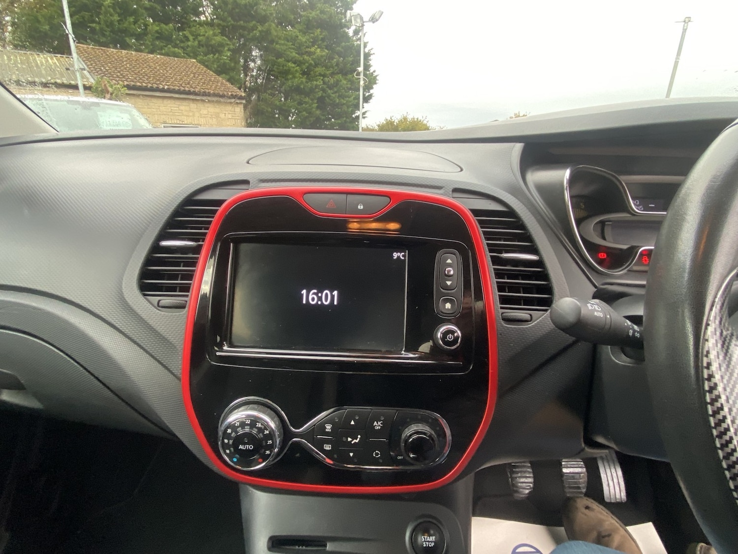 Used Renault Captur 2015 for sale - 76407465: Photo 8