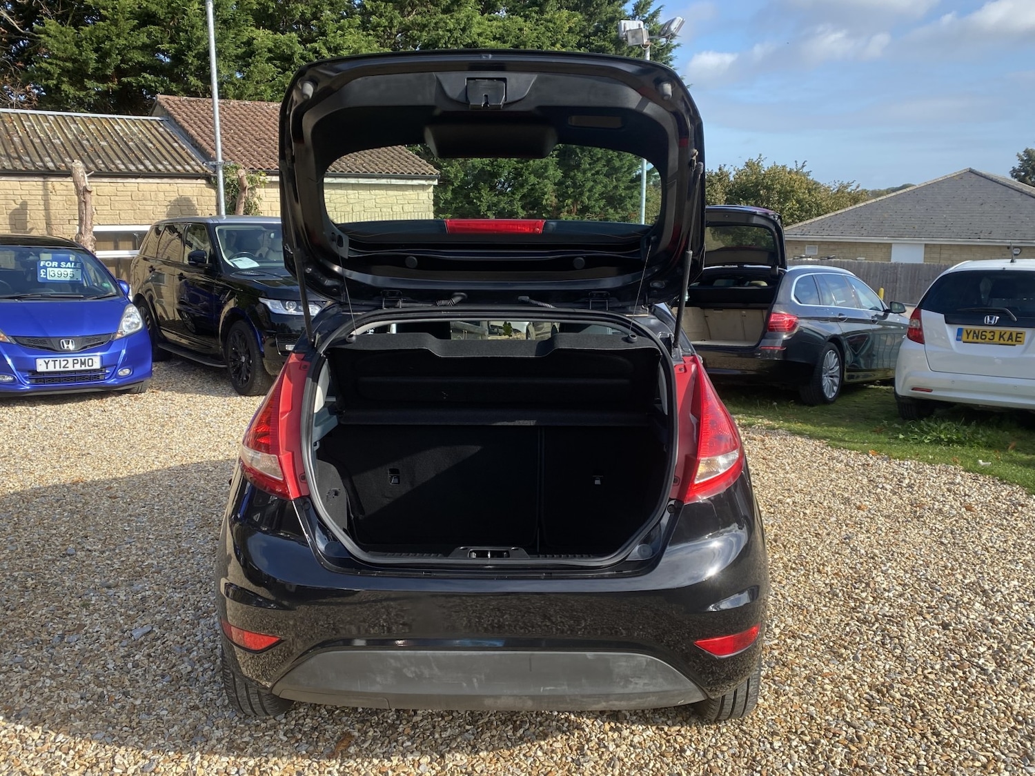 Used Ford Fiesta 2012 for sale - 76225339: Photo 2