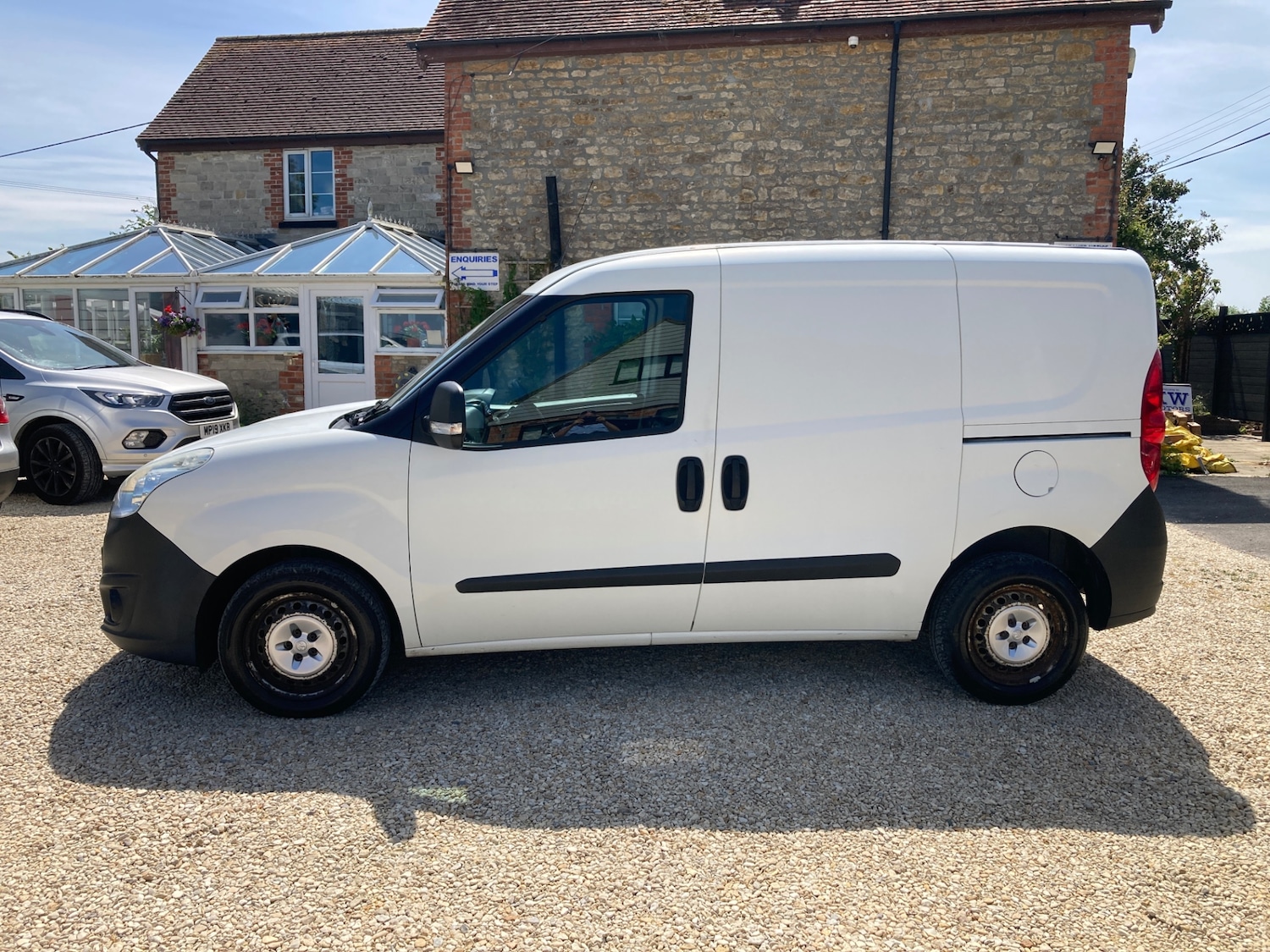 Used Vauxhall Combo 2016 for sale - 75158016: Photo 2