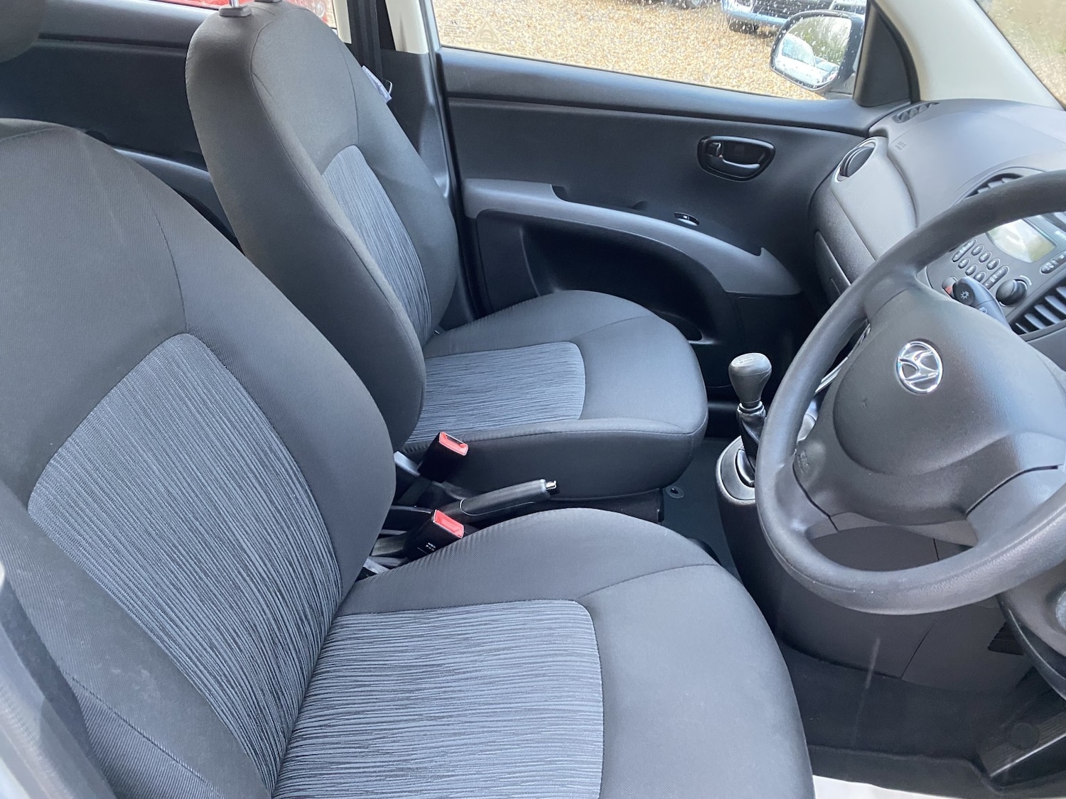 Used Hyundai i10 2012 for sale - 76762141: Photo 15