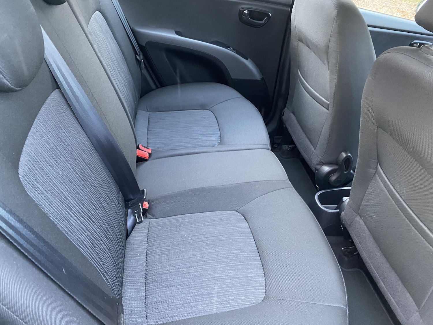 Used Hyundai i10 2012 for sale - 76762141: Photo 18