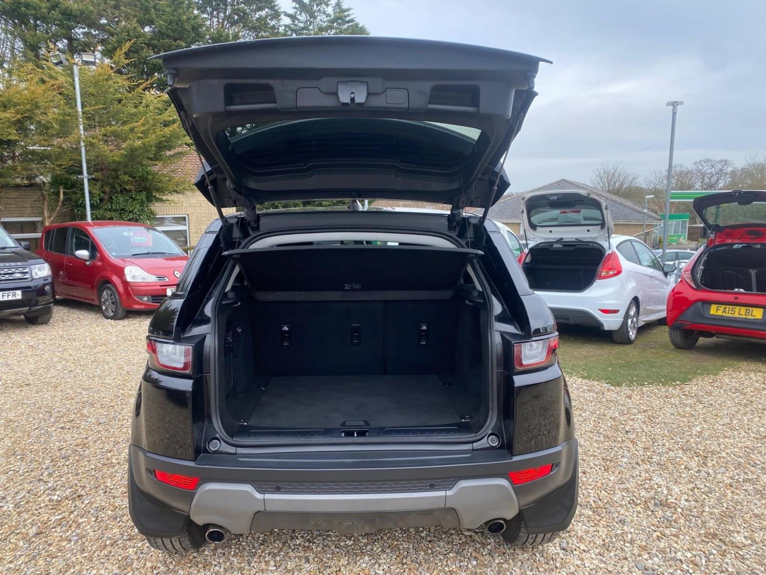 Used Land Rover Range Rover Evoque 2019 for sale - 76504687: Photo 2