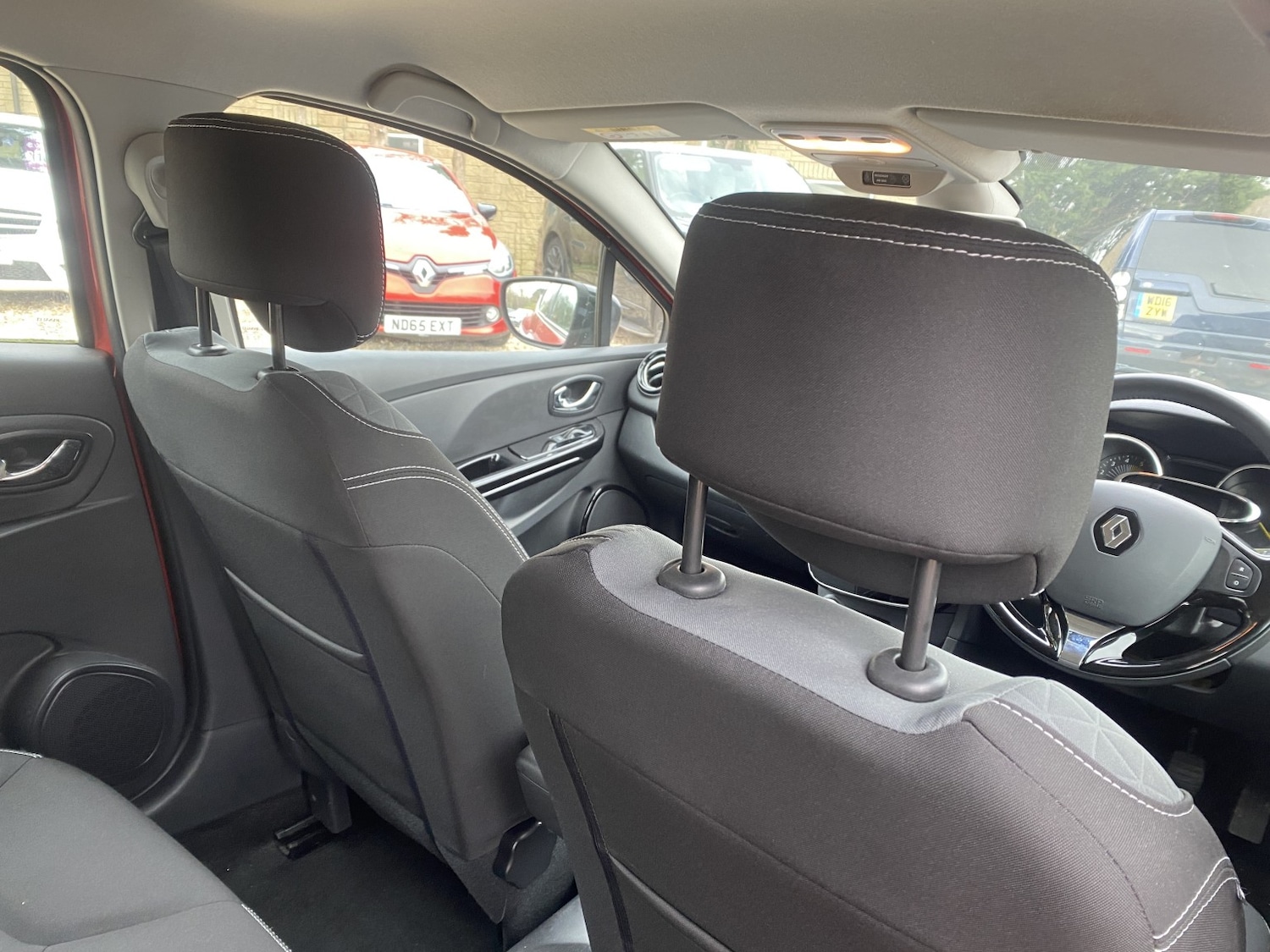 Used Renault Clio 2015 for sale - 77638633: Photo 11