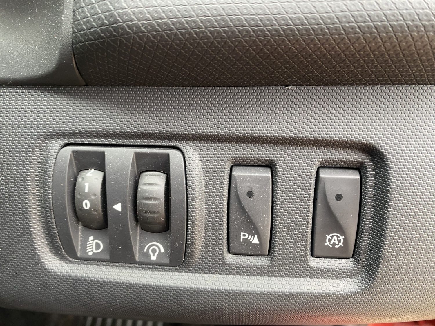 Used Renault Clio 2015 for sale - 77638633: Photo 8