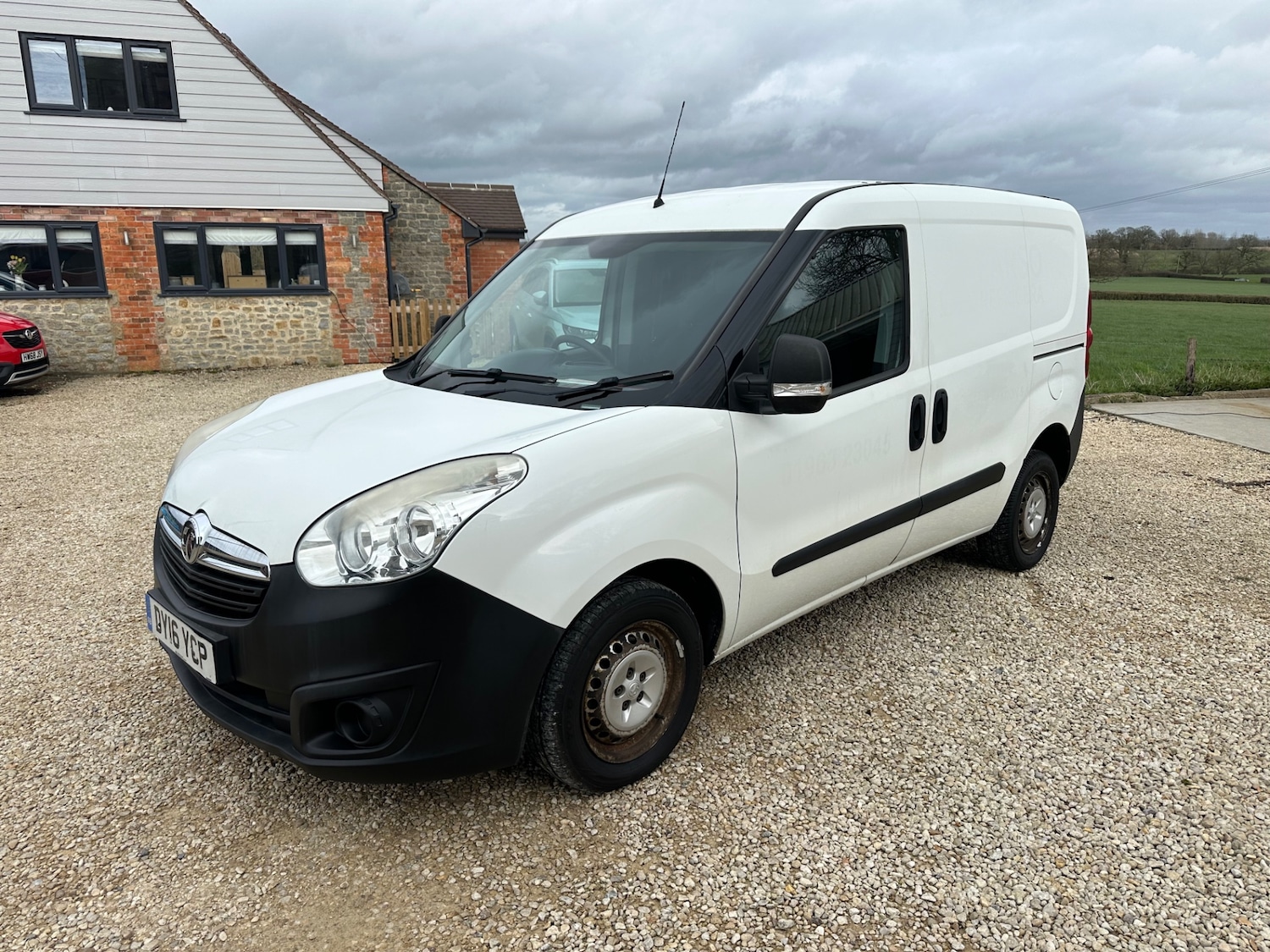 Used Vauxhall Combo 2016 for sale - 77904268: Photo 4