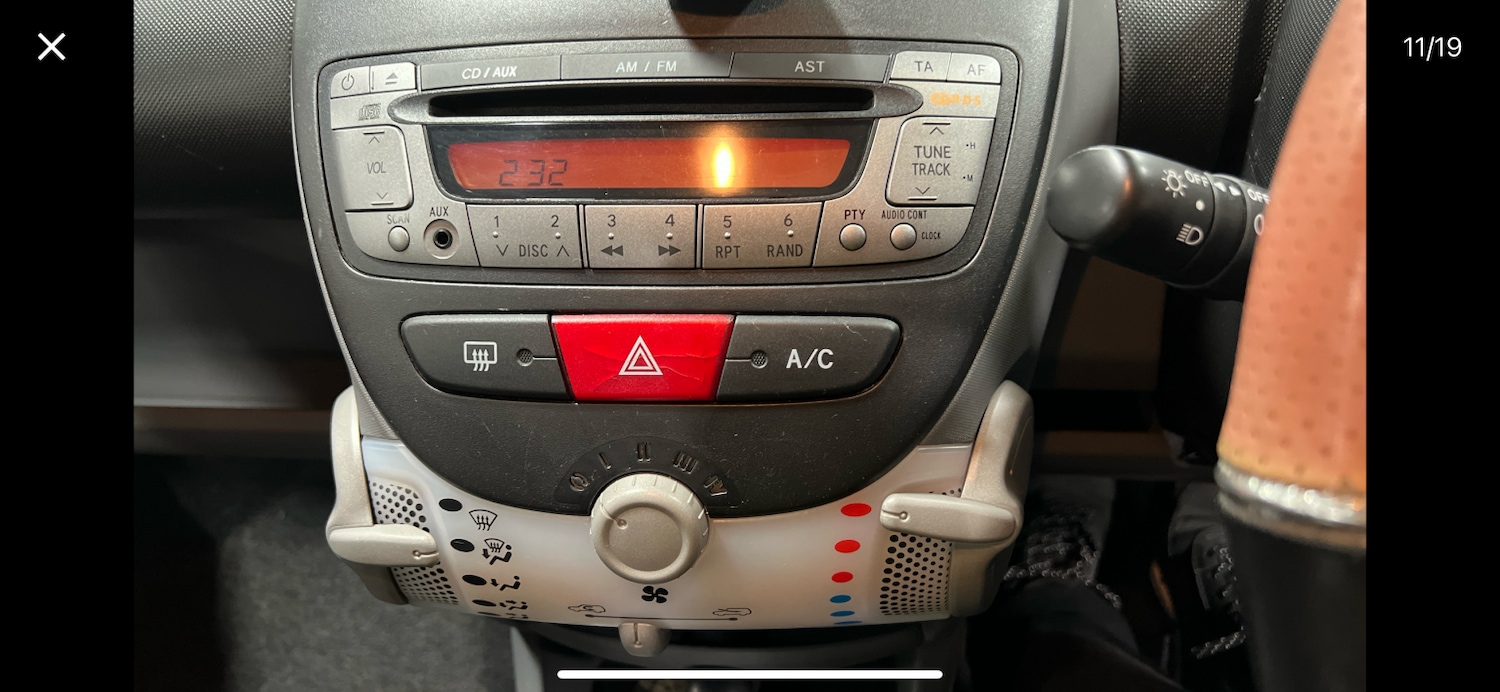 Used Peugeot 107 2010 for sale - 76656176: Photo 8