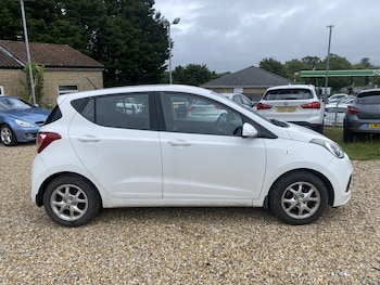 Used Hyundai i10 2014 for sale - 78876500: Photo