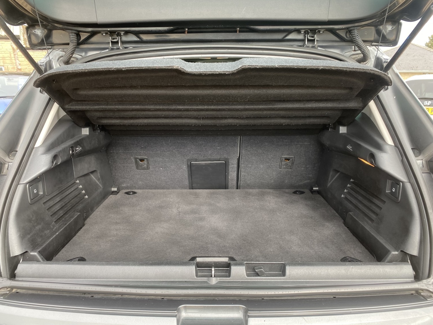 Used Peugeot 3008 2016 for sale - 76565230: Photo 22