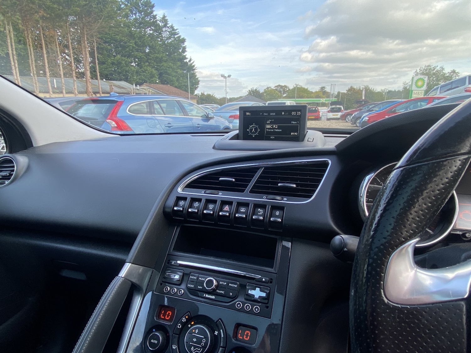 Used Peugeot 3008 2016 for sale - 76565230: Photo 6