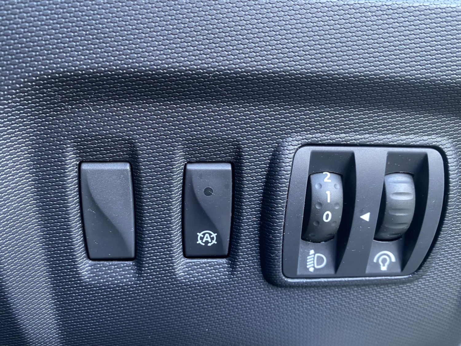 Used Renault Captur 2015 for sale - 76656218: Photo 12