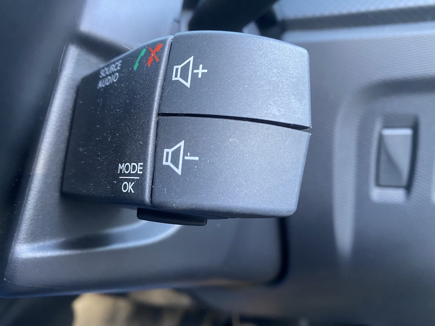 Used Renault Captur 2015 for sale - 76656218: Photo 13