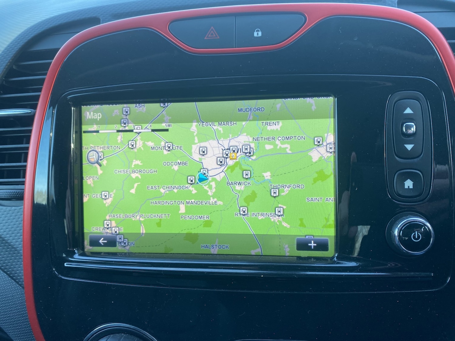 Used Renault Captur 2015 for sale - 76656218: Photo 7