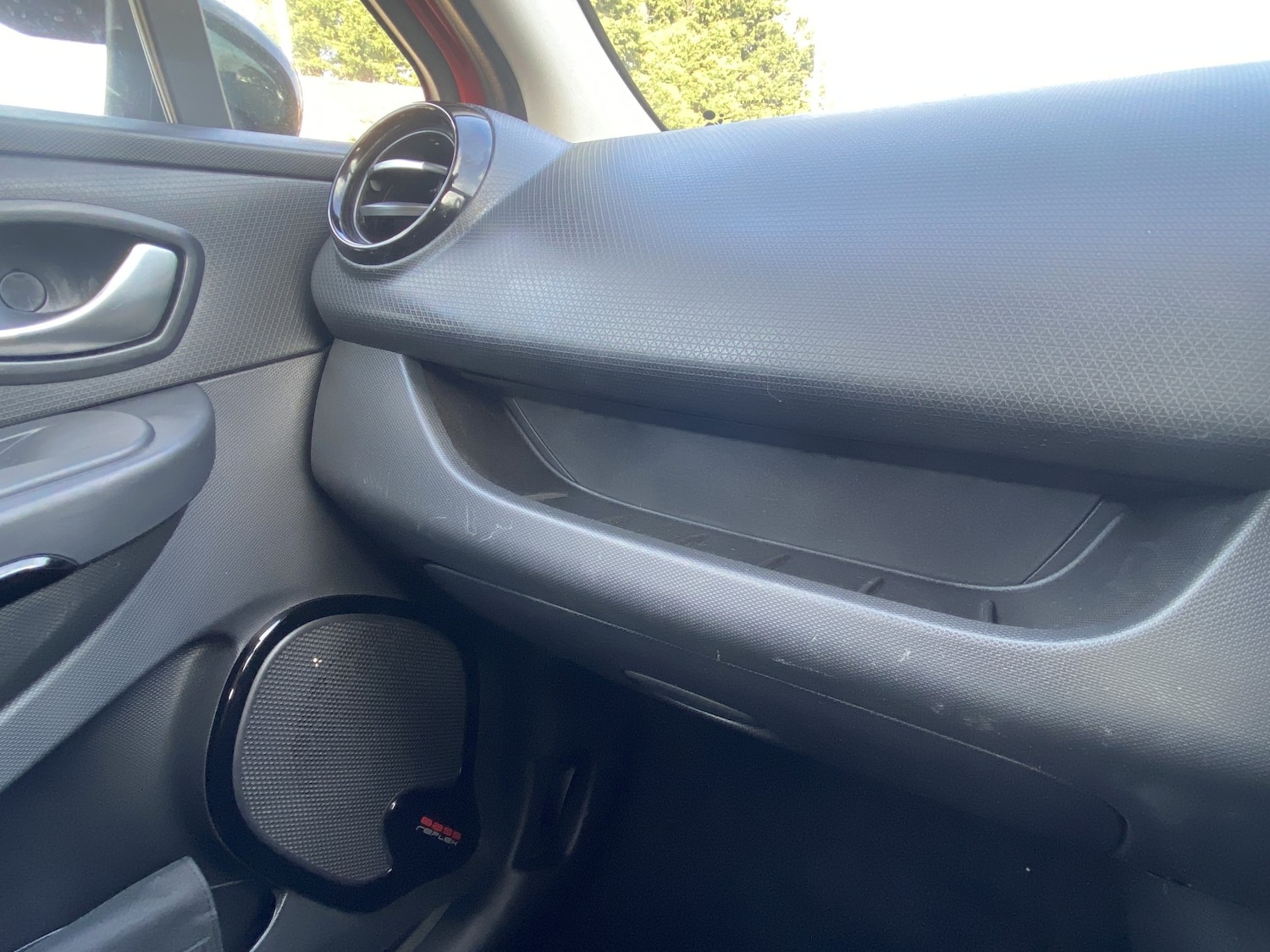 Used Renault Clio 2015 for sale - 77564195: Photo 12