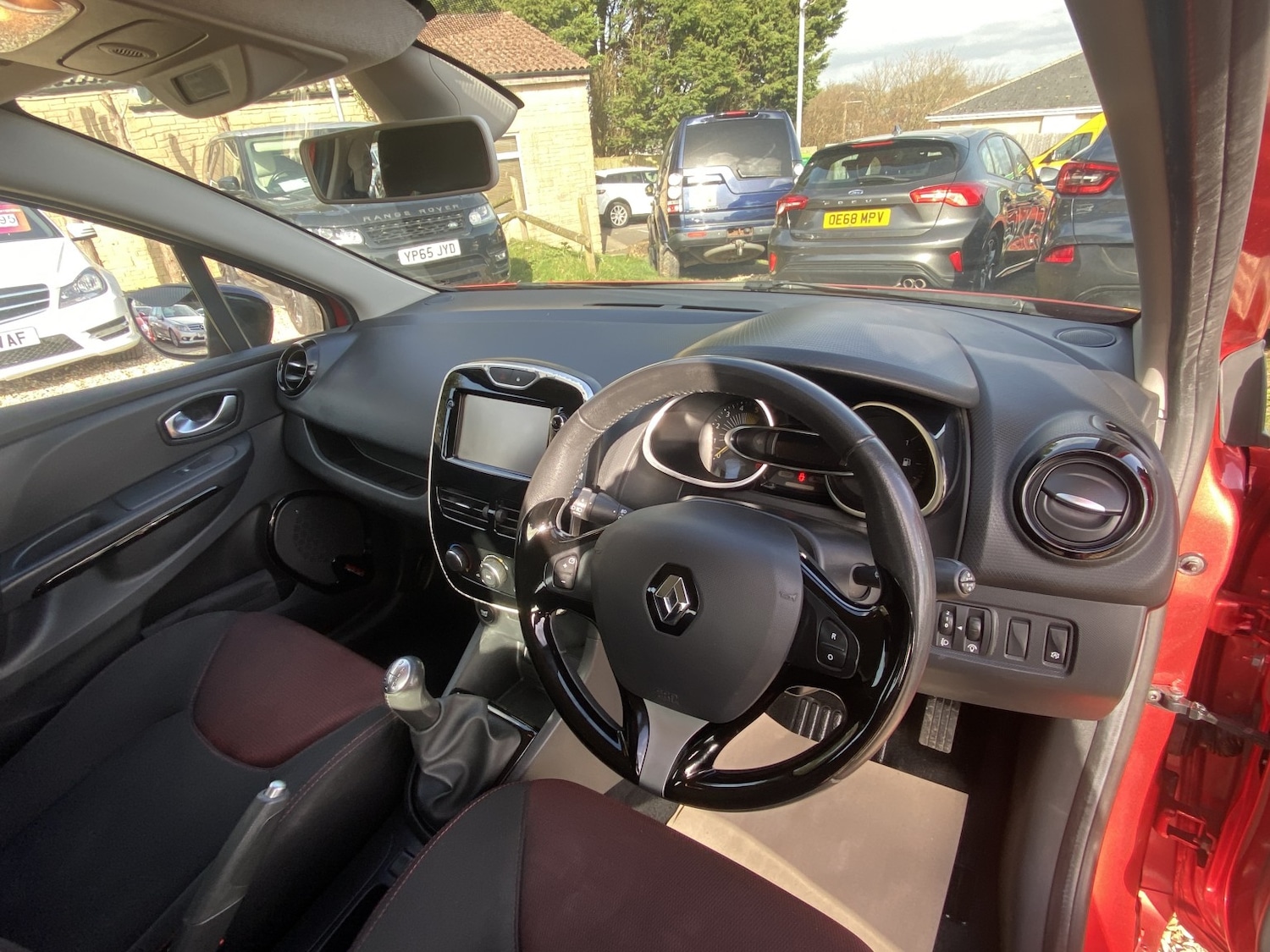 Used Renault Clio 2015 for sale - 77564195: Photo 15