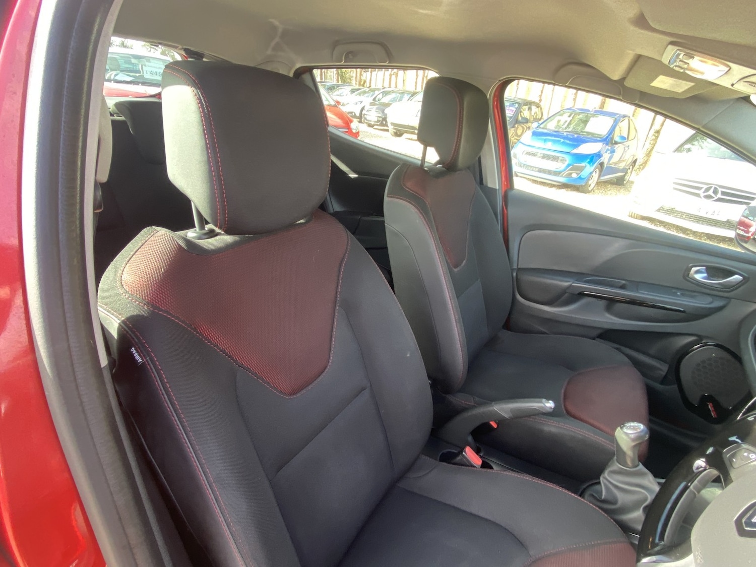 Used Renault Clio 2015 for sale - 77564195: Photo 17