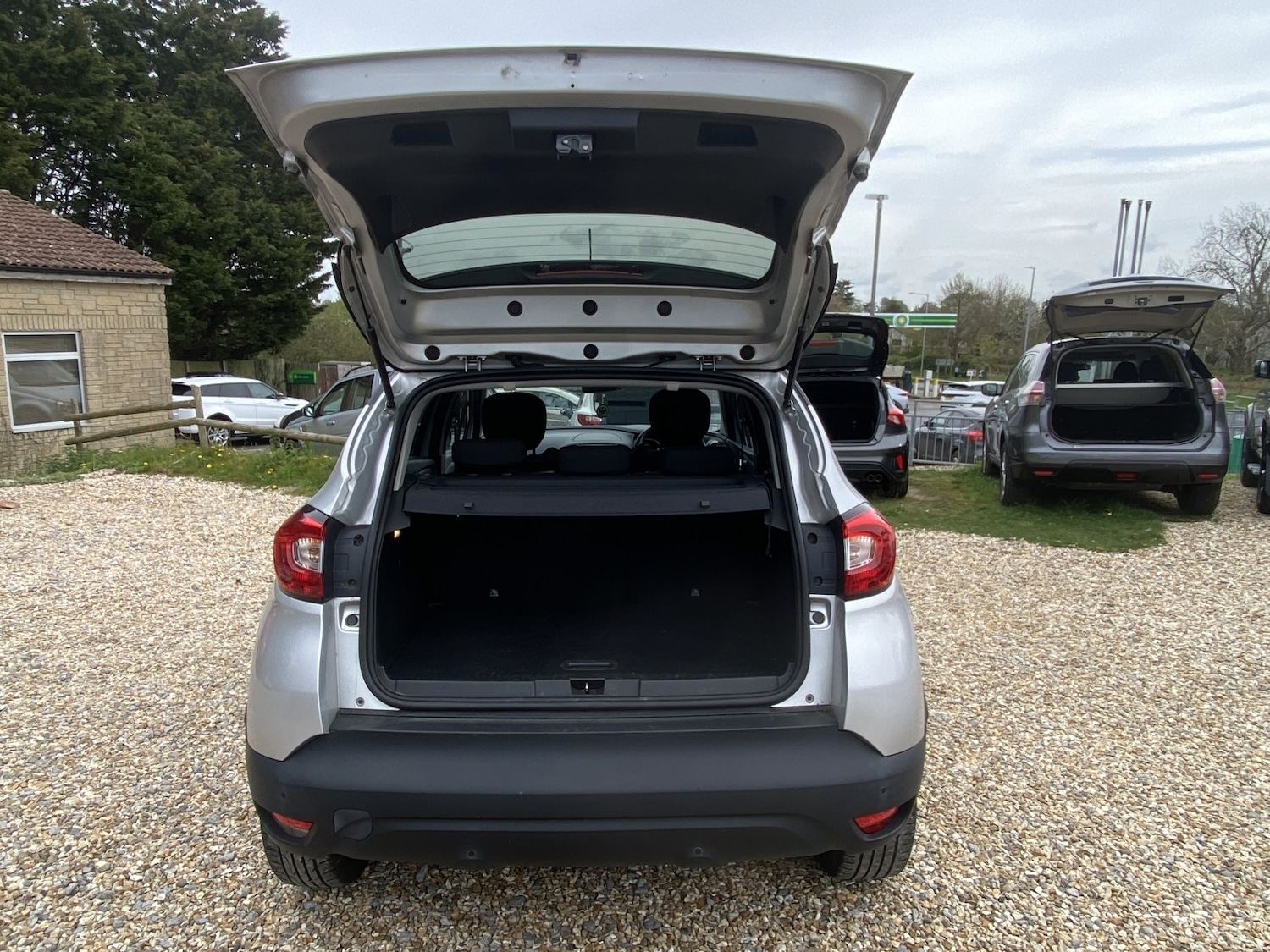 Used Renault Captur 2014 for sale - 78190657: Photo 2