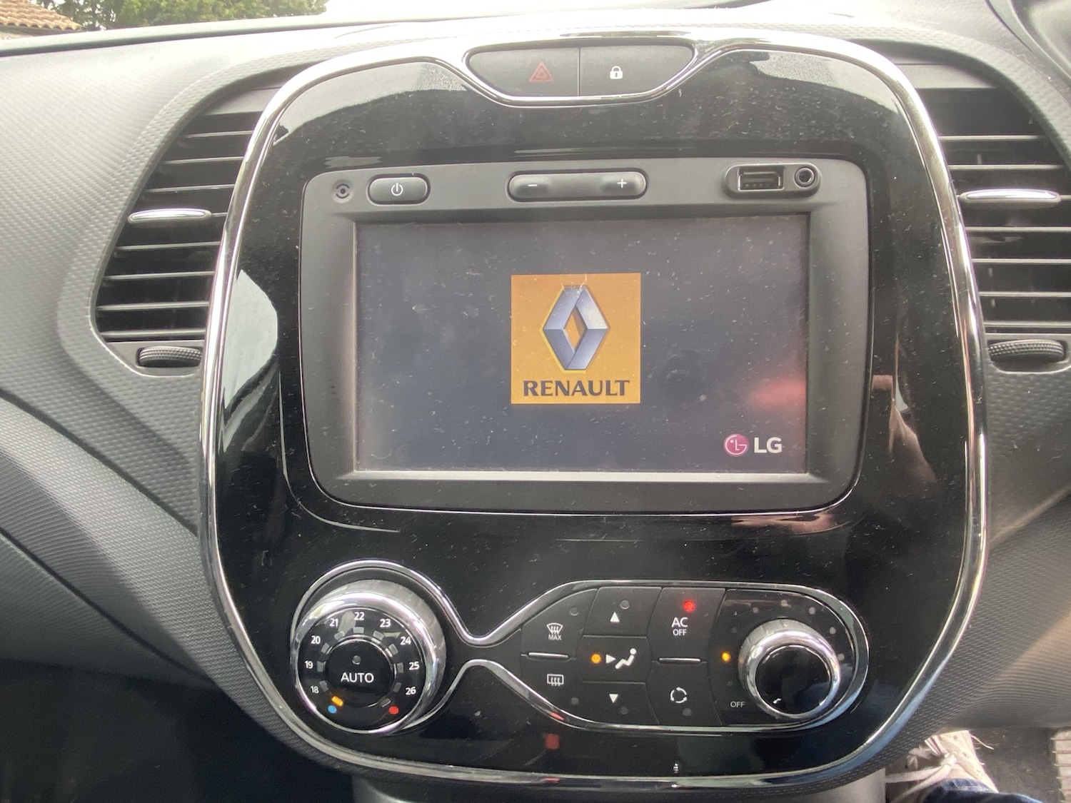 Used Renault Captur 2014 for sale - 78190657: Photo 5