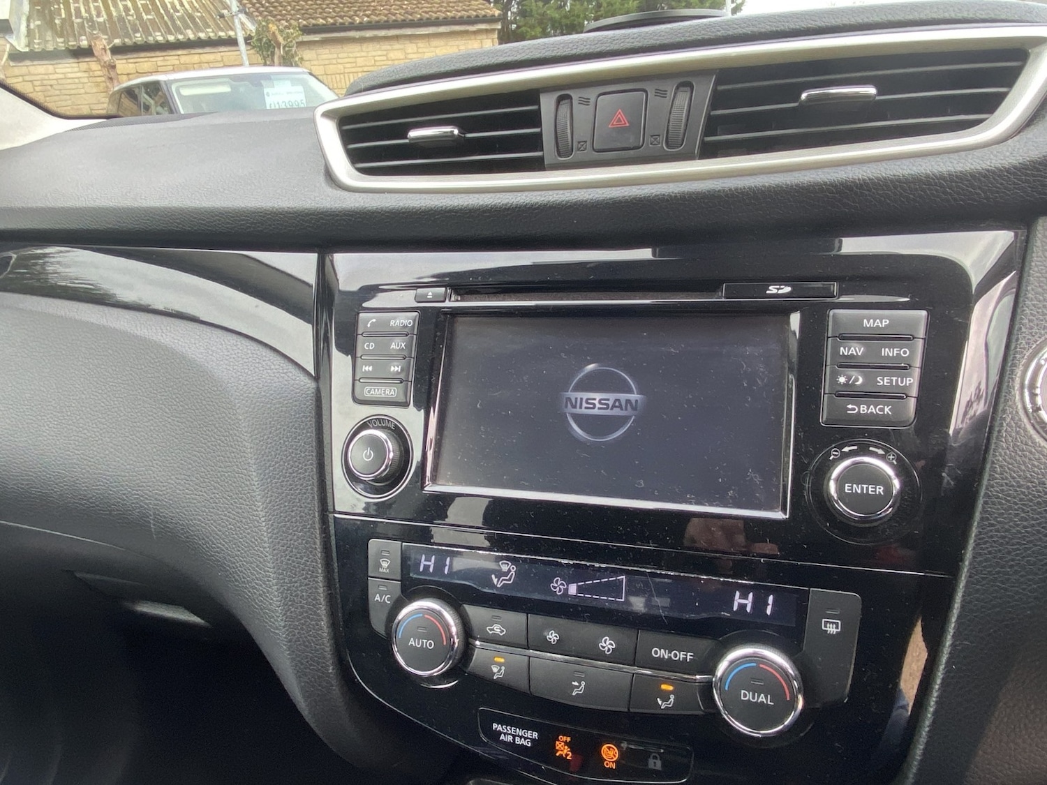 Used Nissan Qashqai 2015 for sale - 77494699: Photo 5