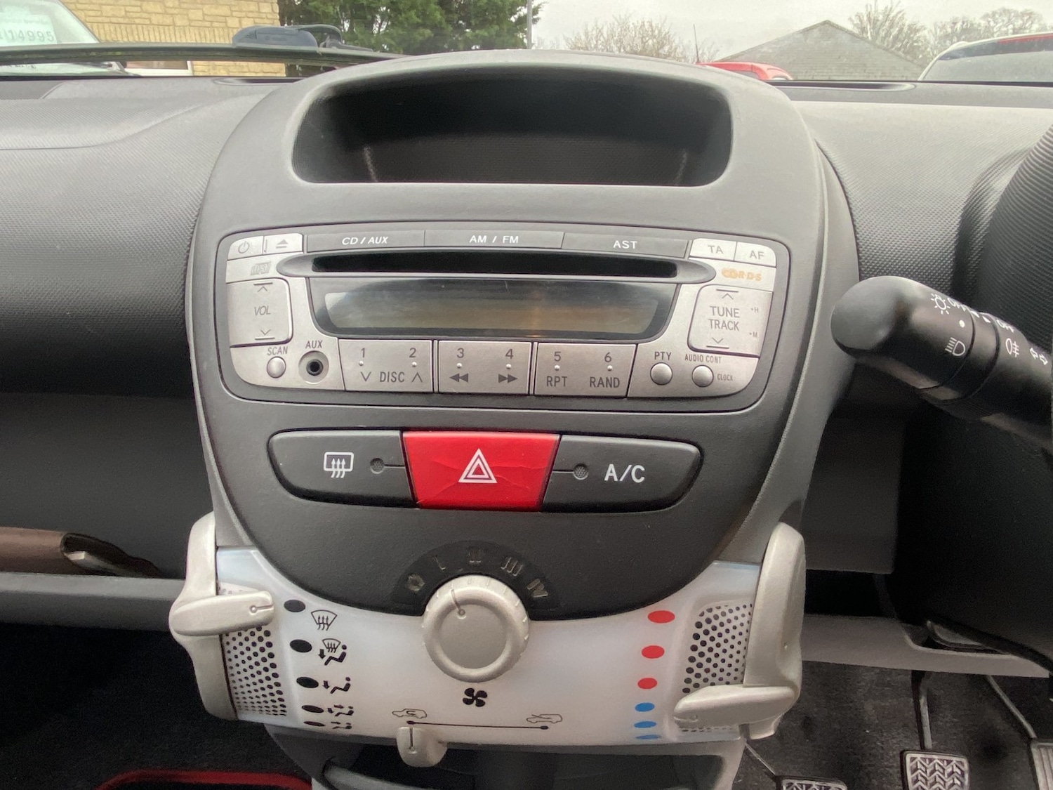 Used Peugeot 107 2010 for sale - 76769808: Photo 7