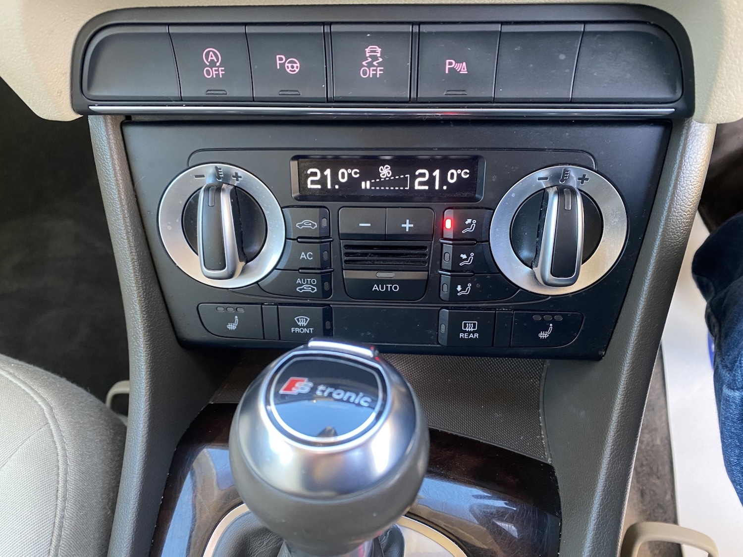 Used Audi Q3 2013 for sale - 77638612: Photo 11