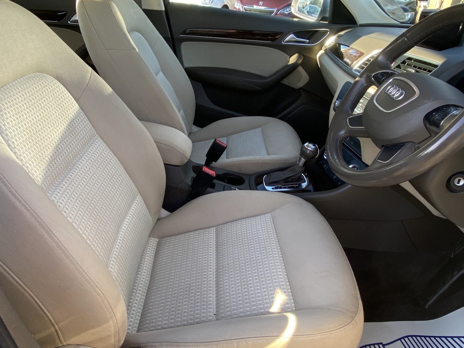 Used Audi Q3 2013 for sale - 77638612: Photo 17