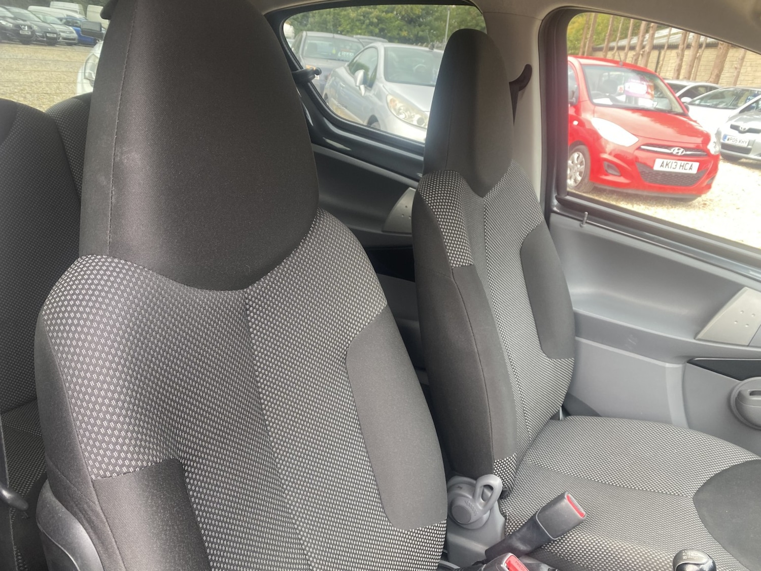 Used Toyota AYGO 2012 for sale - 75789302: Photo 12