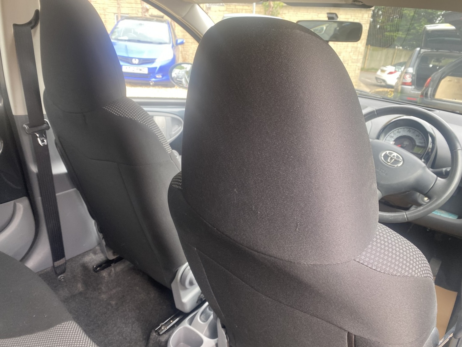 Used Toyota AYGO 2012 for sale - 75789302: Photo 13