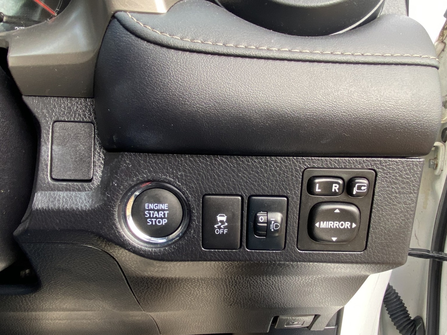 Used Toyota RAV4 2014 for sale - 76536680: Photo 10