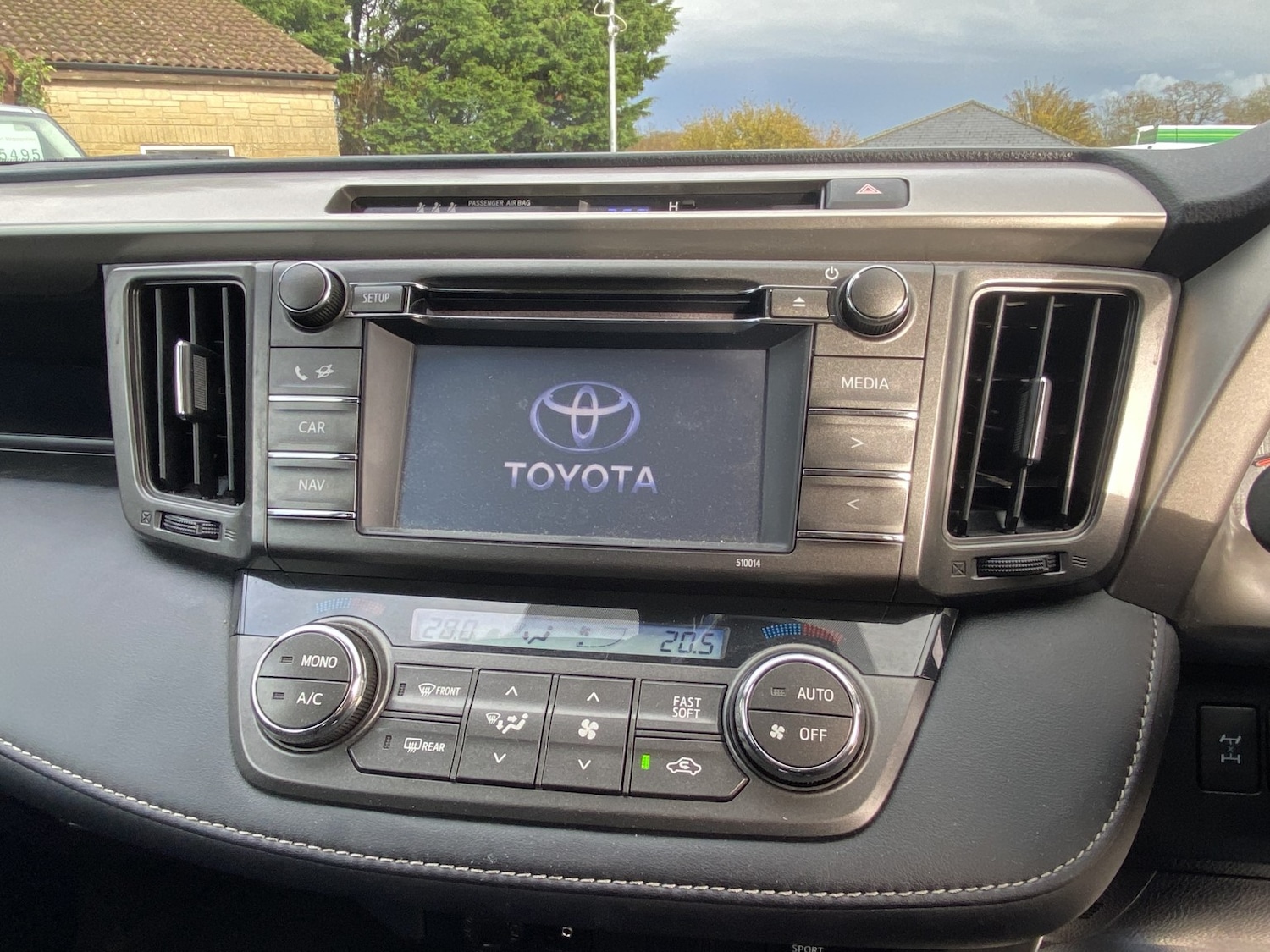 Used Toyota RAV4 2014 for sale - 76536680: Photo 6