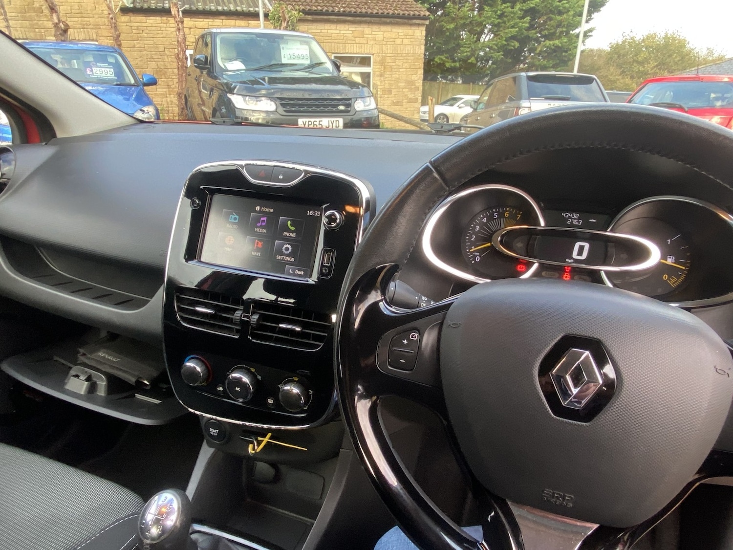 Used Renault Clio 2013 for sale - 76436390: Photo 12