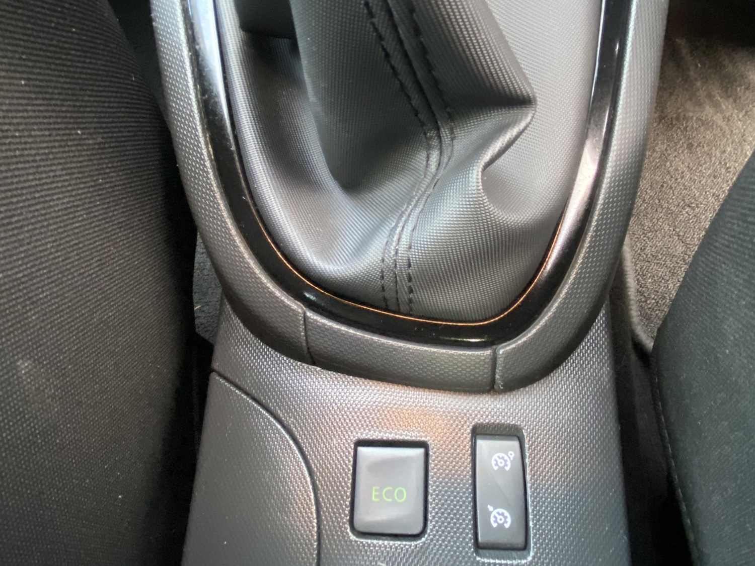 Used Renault Clio 2013 for sale - 76436390: Photo 14