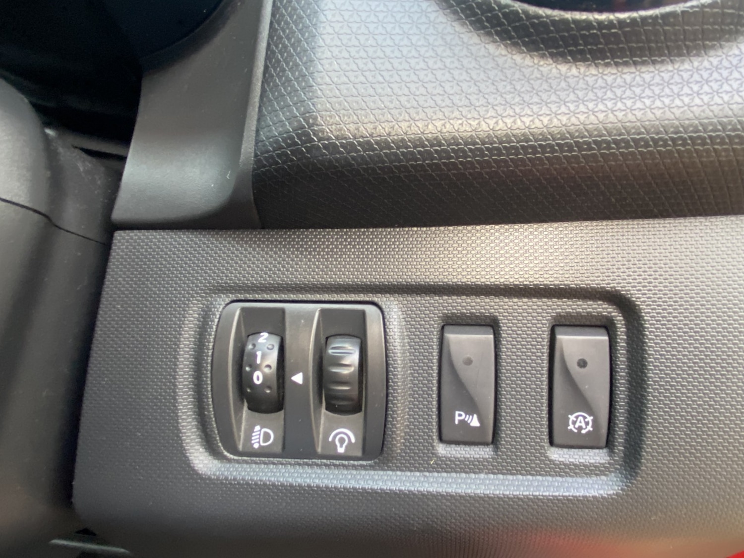 Used Renault Clio 2013 for sale - 76436390: Photo 16