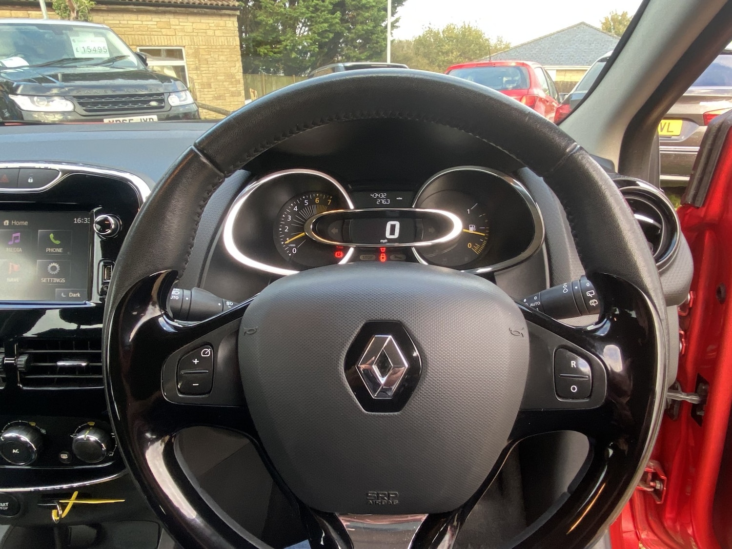 Used Renault Clio 2013 for sale - 76436390: Photo 18