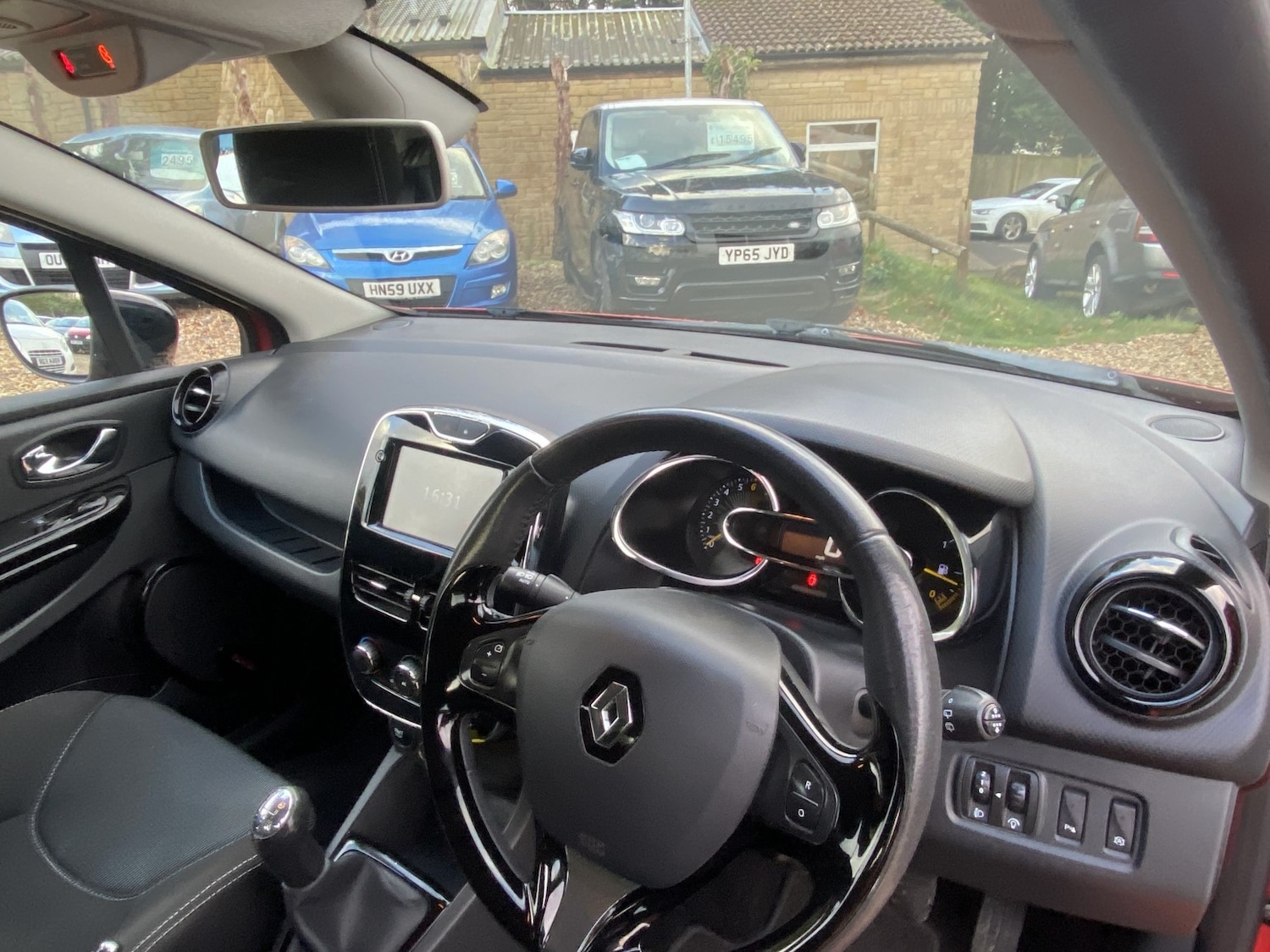 Used Renault Clio 2013 for sale - 76436390: Photo 19