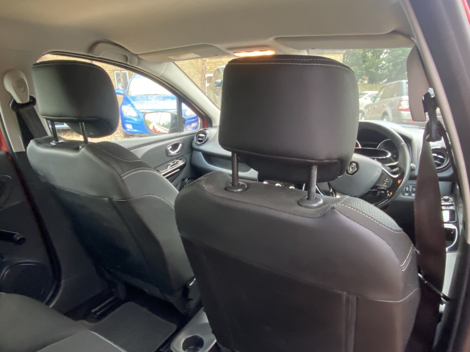 Used Renault Clio 2013 for sale - 76436390: Photo 21