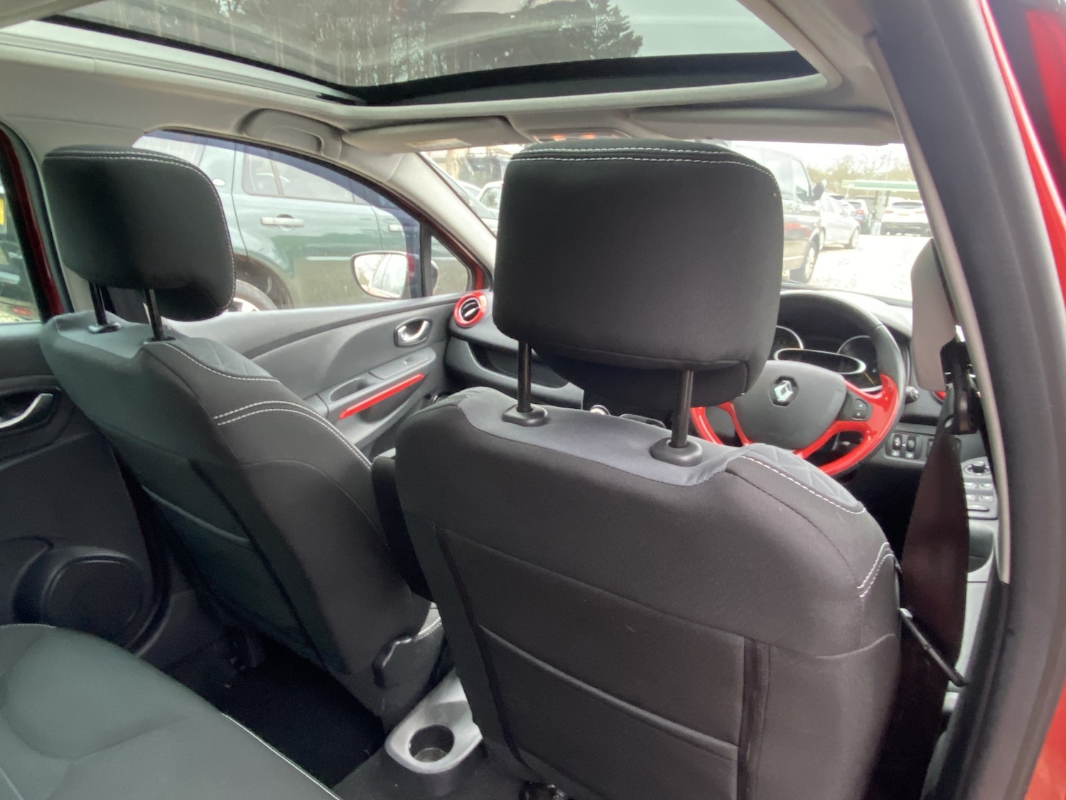 Used Renault Clio 2015 for sale - 77681791: Photo 7