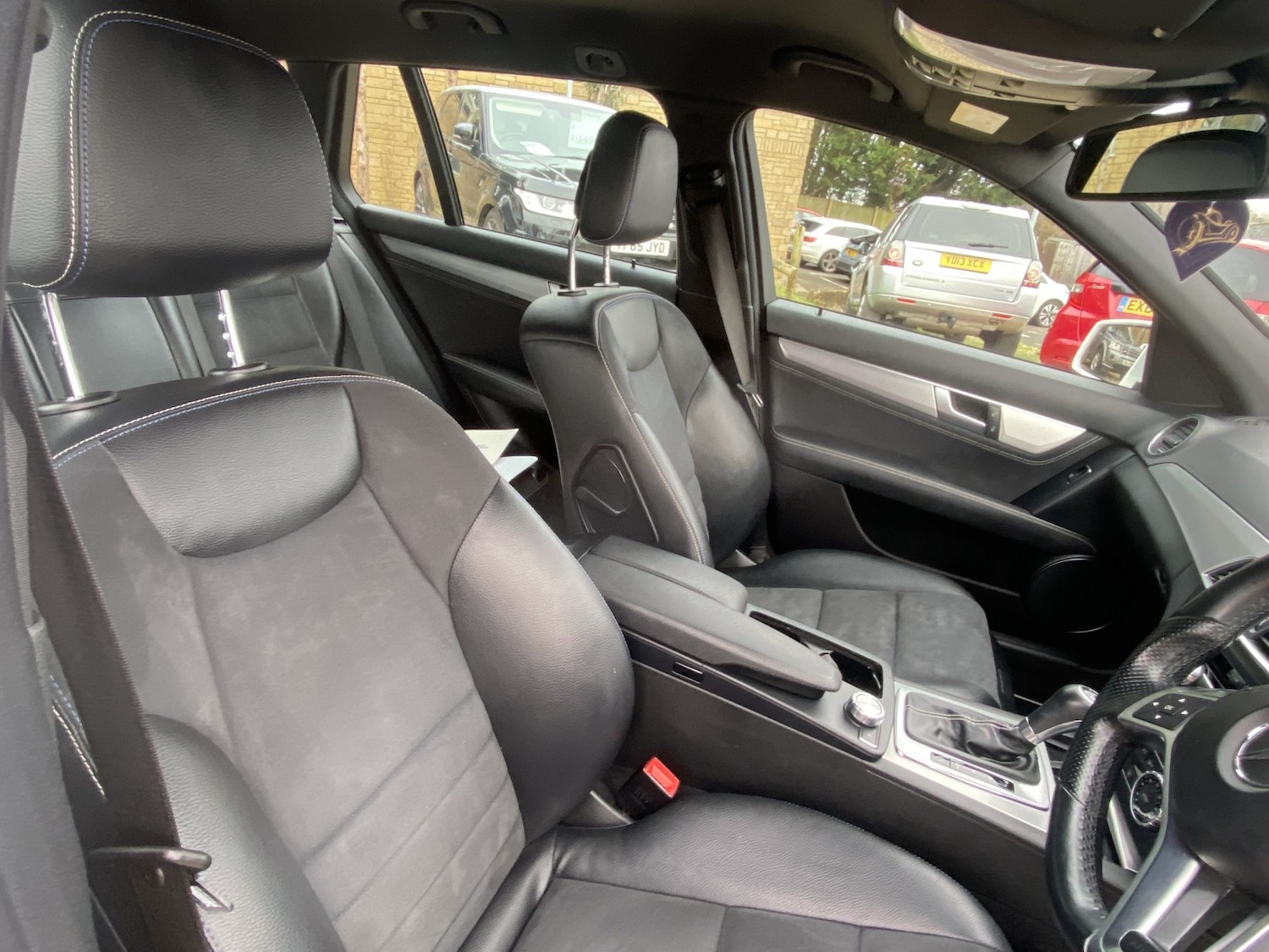 Used Mercedes-Benz C Class 2014 for sale - 77162332: Photo 11