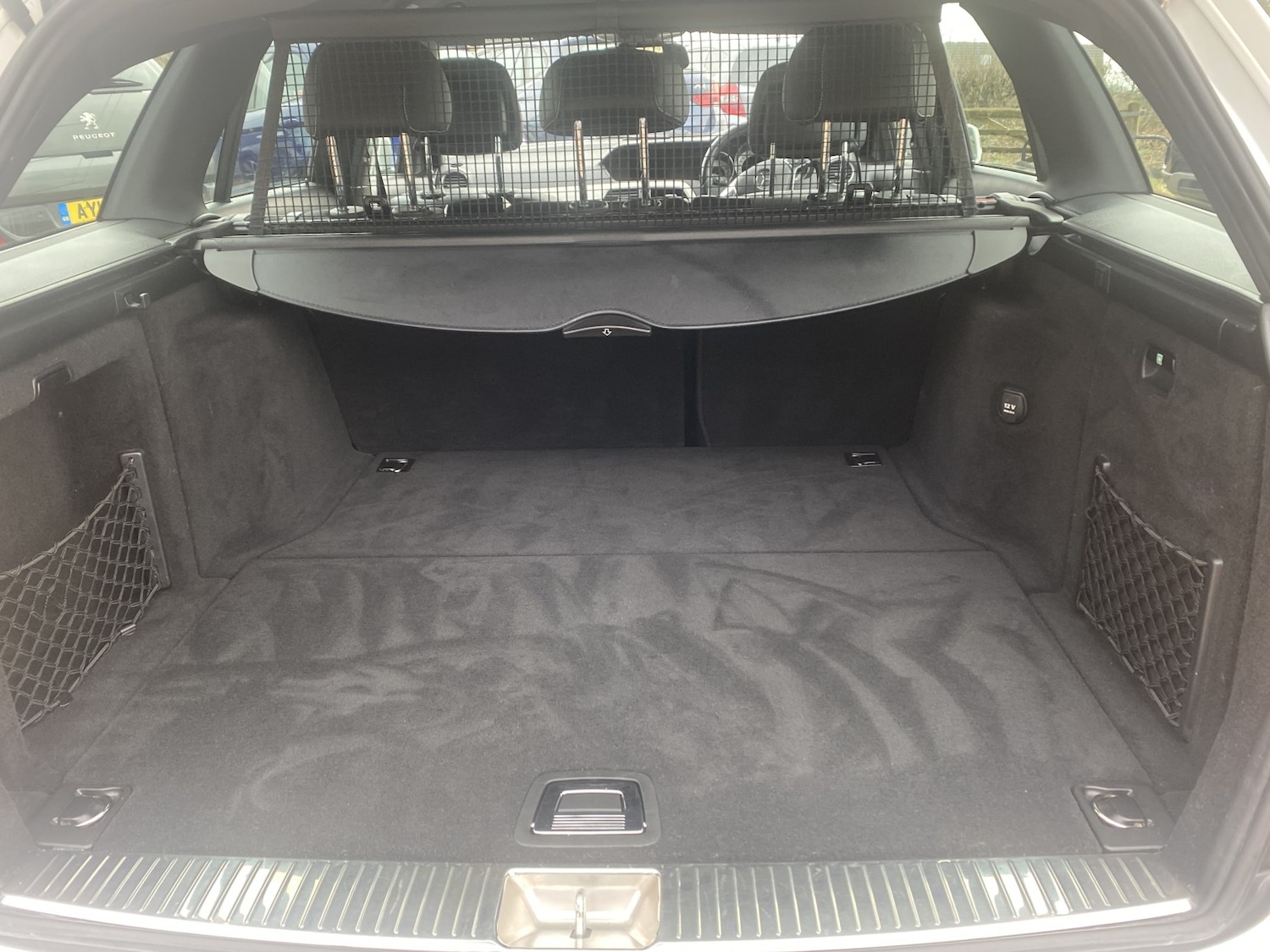 Used Mercedes-Benz C Class 2014 for sale - 77162332: Photo 17